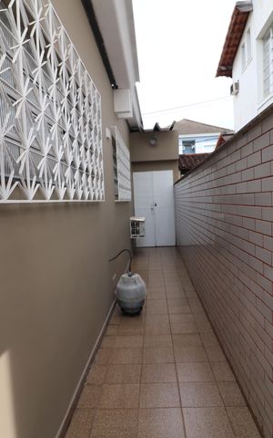 Casa à venda com 300m², 5 quartos e 4 vagasÁrea externa
