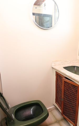Casa à venda com 300m², 5 quartos e 4 vagasBanheiro Social 2