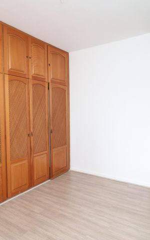 Casa à venda com 300m², 5 quartos e 4 vagasSuíte