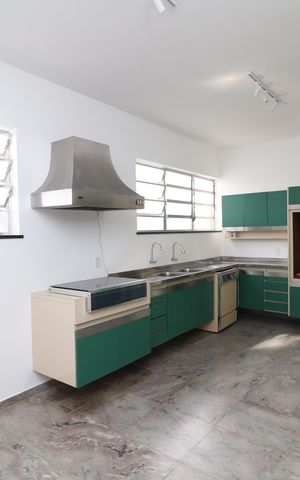 Casa à venda com 300m², 5 quartos e 4 vagasCozinha
