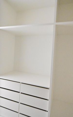 Casa de condomínio para alugar com 153m², 3 quartos e 2 vagas Casa de condomínio para alugar com 153m², 3 quartos e 2 vagasCloset da suíte