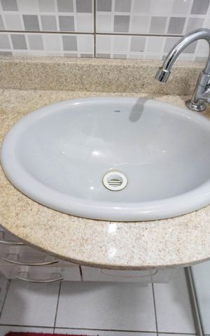 Casa à venda com 225m², 4 quartos e 2 vagas Casa à venda com 225m², 4 quartos e 2 vagasBanheiro serviço