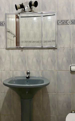 Casa para alugar com 200m², 3 quartos e 1 vaga Casa para alugar com 200m², 3 quartos e 1 vagaBanheiro Social