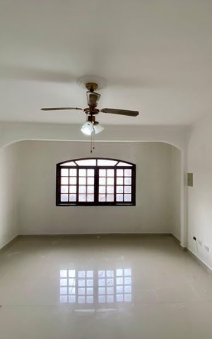 Casa para alugar com 200m², 3 quartos e 1 vaga Casa para alugar com 200m², 3 quartos e 1 vagaSala