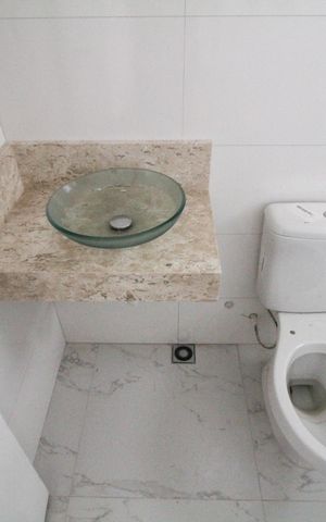 Casa à venda com 120m², 3 quartos e 2 vagas Casa à venda com 120m², 3 quartos e 2 vagasBanheiro Suite