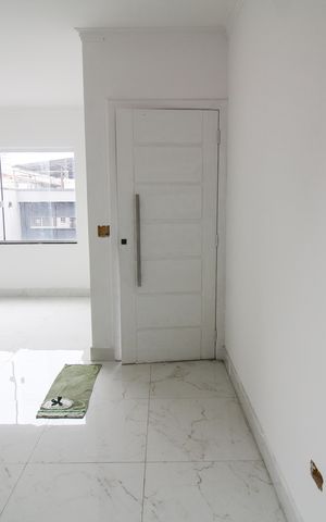 Casa à venda com 120m², 3 quartos e 2 vagas Casa à venda com 120m², 3 quartos e 2 vagasSala