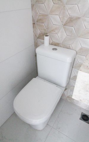Casa à venda com 120m², 3 quartos e 2 vagas Casa à venda com 120m², 3 quartos e 2 vagasLavabo
