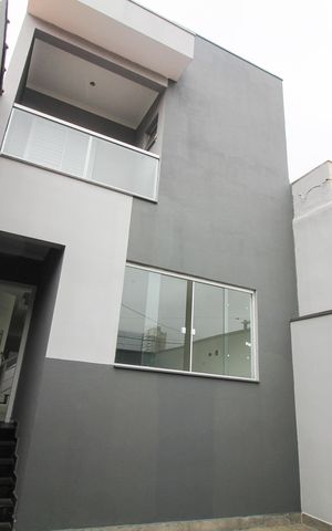 Casa à venda com 120m², 3 quartos e 2 vagas Casa à venda com 120m², 3 quartos e 2 vagasGaragem