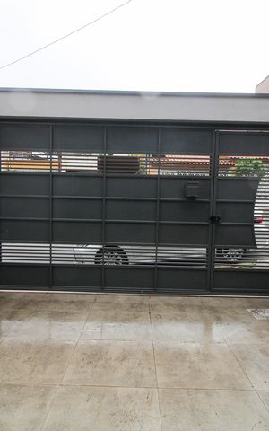 Casa à venda com 120m², 3 quartos e 2 vagas Casa à venda com 120m², 3 quartos e 2 vagasGaragem