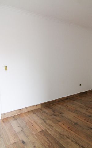 Casa à venda com 120m², 3 quartos e 2 vagas Casa à venda com 120m², 3 quartos e 2 vagasSuite