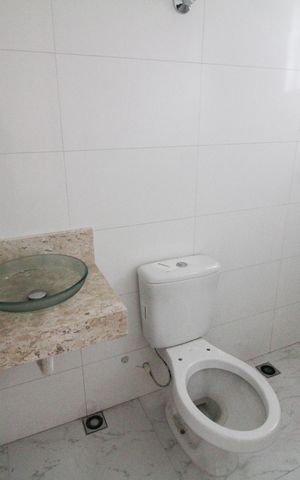 Casa à venda com 120m², 3 quartos e 2 vagas Casa à venda com 120m², 3 quartos e 2 vagasBanheiro Suite