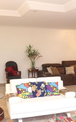 Casa para alugar com 279m², 3 quartos e 8 vagasSala