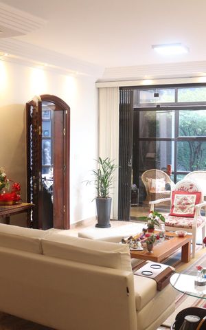 Casa para alugar com 279m², 3 quartos e 8 vagasSala