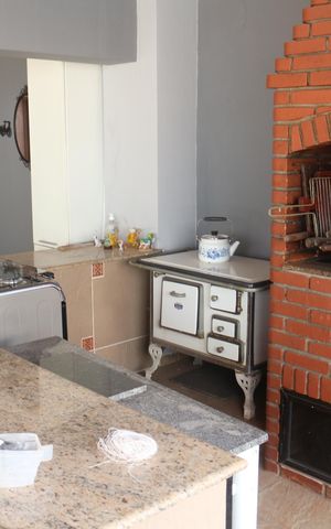 Casa para alugar com 279m², 3 quartos e 8 vagasQuintal