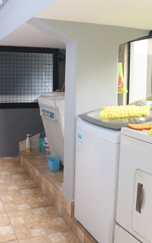 Casa para alugar com 279m², 3 quartos e 8 vagasÁrea de Serviço