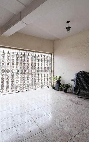 Casa à venda com 122m², 3 quartos e 2 vagasGaragem