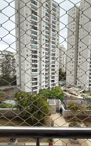 Apartamento para alugar com 94m², 3 quartos e 2 vagas Apartamento para alugar com 94m², 3 quartos e 2 vagasVaranda