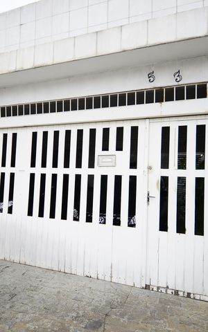 Casa à venda com 248m², 3 quartos e 2 vagasFachada