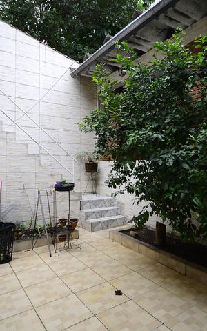 Casa à venda com 248m², 3 quartos e 2 vagasÁrea Externa