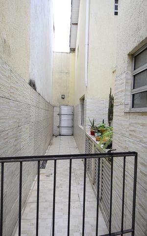 Casa à venda com 248m², 3 quartos e 2 vagasCorredor