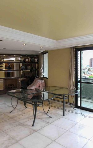 Apartamento à venda com 310m², 3 quartos e 4 vagasSala