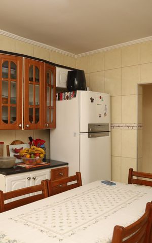 Casa à venda com 175m², 2 quartos e 2 vagasCozinha