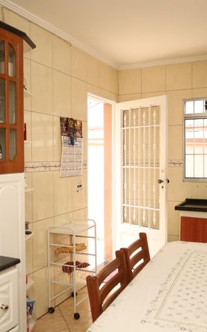 Casa à venda com 175m², 2 quartos e 2 vagasCozinha