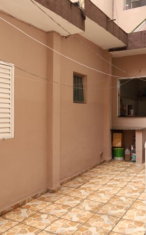 Casa à venda com 175m², 2 quartos e 2 vagasQuintal