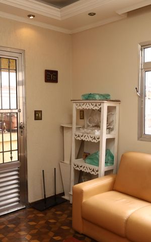 Casa à venda com 175m², 2 quartos e 2 vagasSala