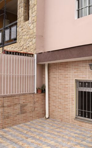 Casa à venda com 175m², 2 quartos e 2 vagasVaranda