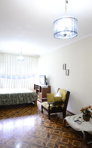 Casa à venda com 320m², 3 quartos e 4 vagasSala