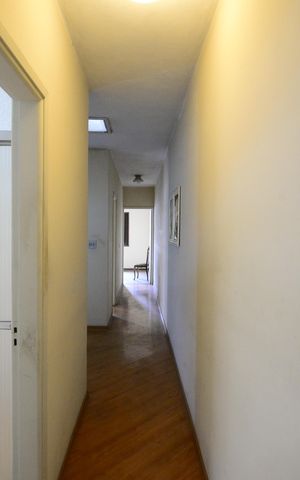 Casa à venda com 320m², 3 quartos e 4 vagasCorredor