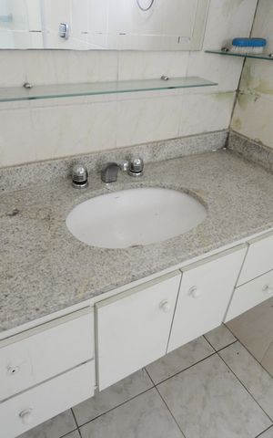 Casa à venda com 320m², 3 quartos e 4 vagasBanheiro da Suíte