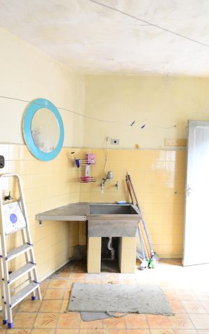 Casa à venda com 320m², 3 quartos e 4 vagasÁrea de Serviço