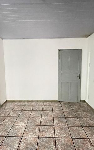 Casa à venda com 100m², 3 quartos e 2 vagas Casa à venda com 100m², 3 quartos e 2 vagasQuarto 1