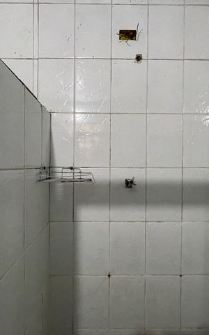 Casa à venda com 100m², 3 quartos e 2 vagas Casa à venda com 100m², 3 quartos e 2 vagasBanheiro 2