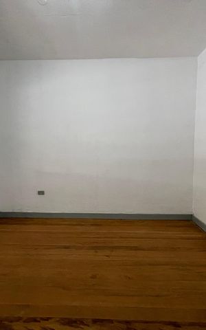 Casa à venda com 100m², 3 quartos e 2 vagas Casa à venda com 100m², 3 quartos e 2 vagasSala de Jantar