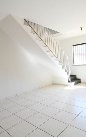 Casa à venda com 95m², 3 quartos e 2 vagasSala