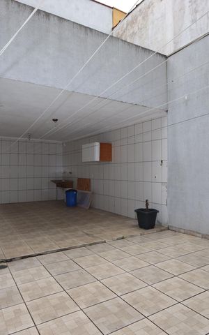Casa à venda com 195m², 3 quartos e 2 vagasQuintal