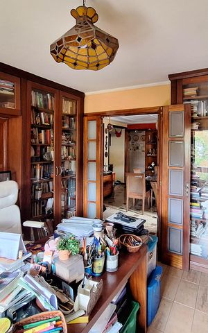 Casa à venda com 532m², 5 quartos e 2 vagasEscritório