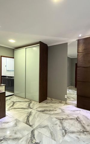 Casa de condomínio à venda com 300m², 5 quartos e 1 vaga Casa de condomínio à venda com 300m², 5 quartos e 1 vagaSuíte 3