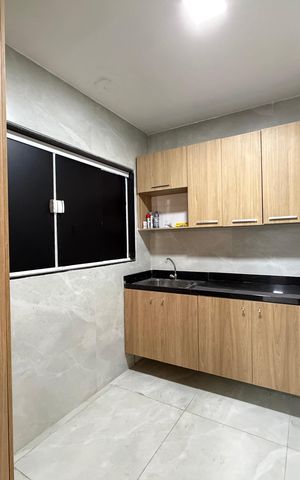 Casa de condomínio à venda com 300m², 5 quartos e 1 vaga Casa de condomínio à venda com 300m², 5 quartos e 1 vagaÁrea de serviço