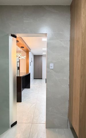 Casa de condomínio à venda com 300m², 5 quartos e 1 vaga Casa de condomínio à venda com 300m², 5 quartos e 1 vagaÁrea de serviço