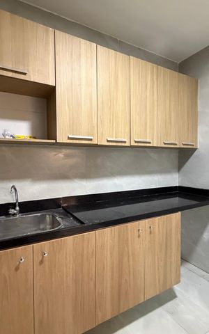 Casa de condomínio à venda com 300m², 5 quartos e 1 vaga Casa de condomínio à venda com 300m², 5 quartos e 1 vagaÁrea de serviço
