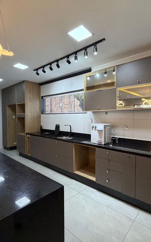 Casa de condomínio à venda com 300m², 5 quartos e 1 vaga Casa de condomínio à venda com 300m², 5 quartos e 1 vagaCozinha