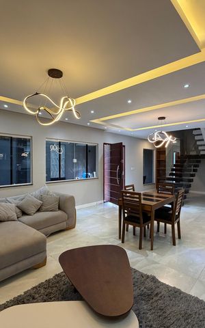 Casa de condomínio à venda com 300m², 5 quartos e 1 vaga Casa de condomínio à venda com 300m², 5 quartos e 1 vagaSala