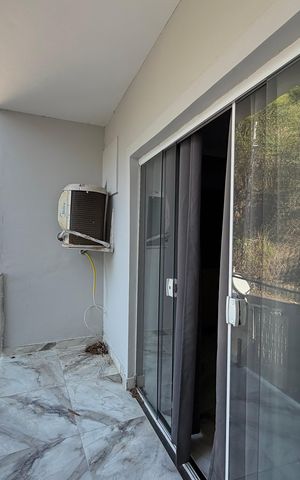 Casa de condomínio à venda com 300m², 5 quartos e 1 vaga Casa de condomínio à venda com 300m², 5 quartos e 1 vagaVaranda da Suíte 3