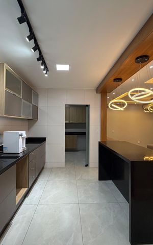 Casa de condomínio à venda com 300m², 5 quartos e 1 vaga Casa de condomínio à venda com 300m², 5 quartos e 1 vagaCozinha