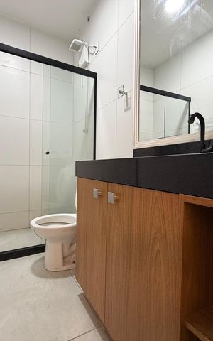 Casa de condomínio à venda com 300m², 5 quartos e 1 vaga Casa de condomínio à venda com 300m², 5 quartos e 1 vagaBanheiro social