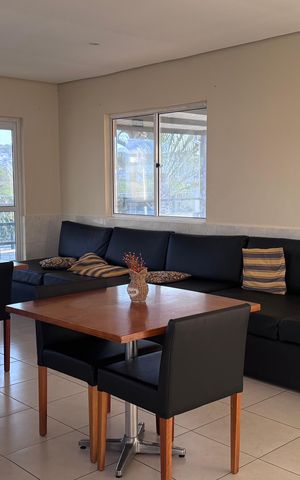 Apartamento à venda com 5m², 2 quartos e 1 vaga Apartamento à venda com 5m², 2 quartos e 1 vagaÁrea comum - Salão de festas